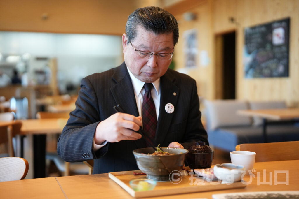 阿武町・花田憲彦・町長・無角和牛・無角和牛丼・道の駅・千代丸食堂