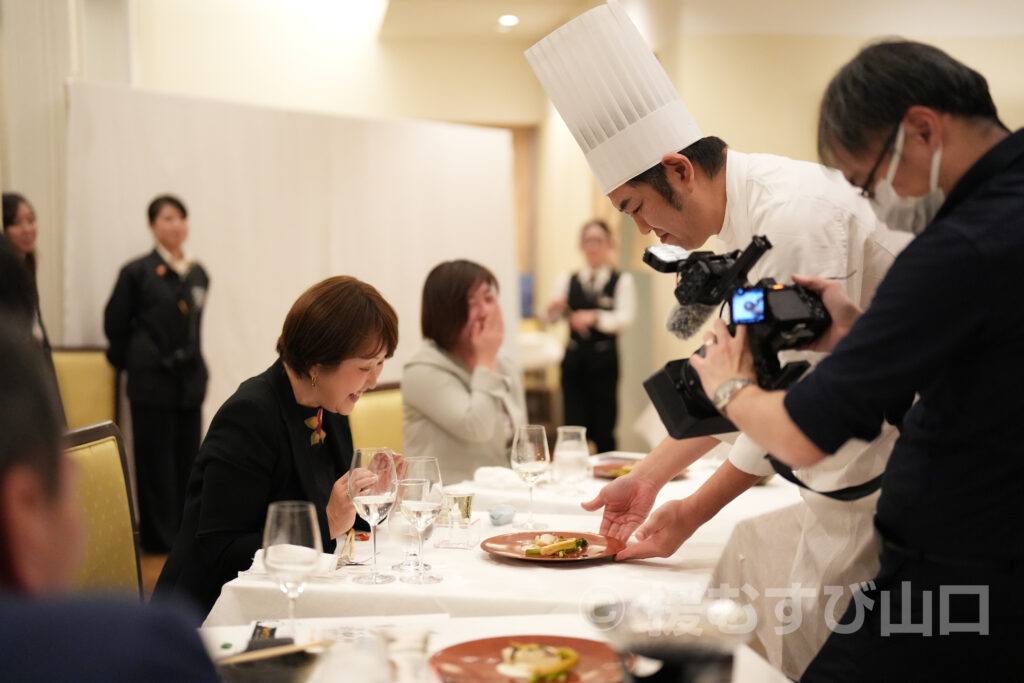 ②・援むすび山口・トライアングル・山口市・伊藤市長・新谷酒造・わかむすめ・セントコア山口・ヤスベェ・新井道子・まーちゃん・地域商社やまぐち株式会社