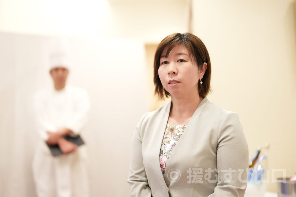 ①・援むすび山口・トライアングル・山口市・伊藤市長・新谷酒造・わかむすめ・セントコア山口・ヤスベェ・新井道子・まーちゃん・地域商社やまぐち株式会社