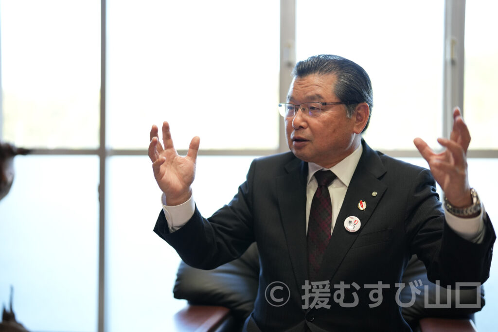 阿武町・花田憲彦町長